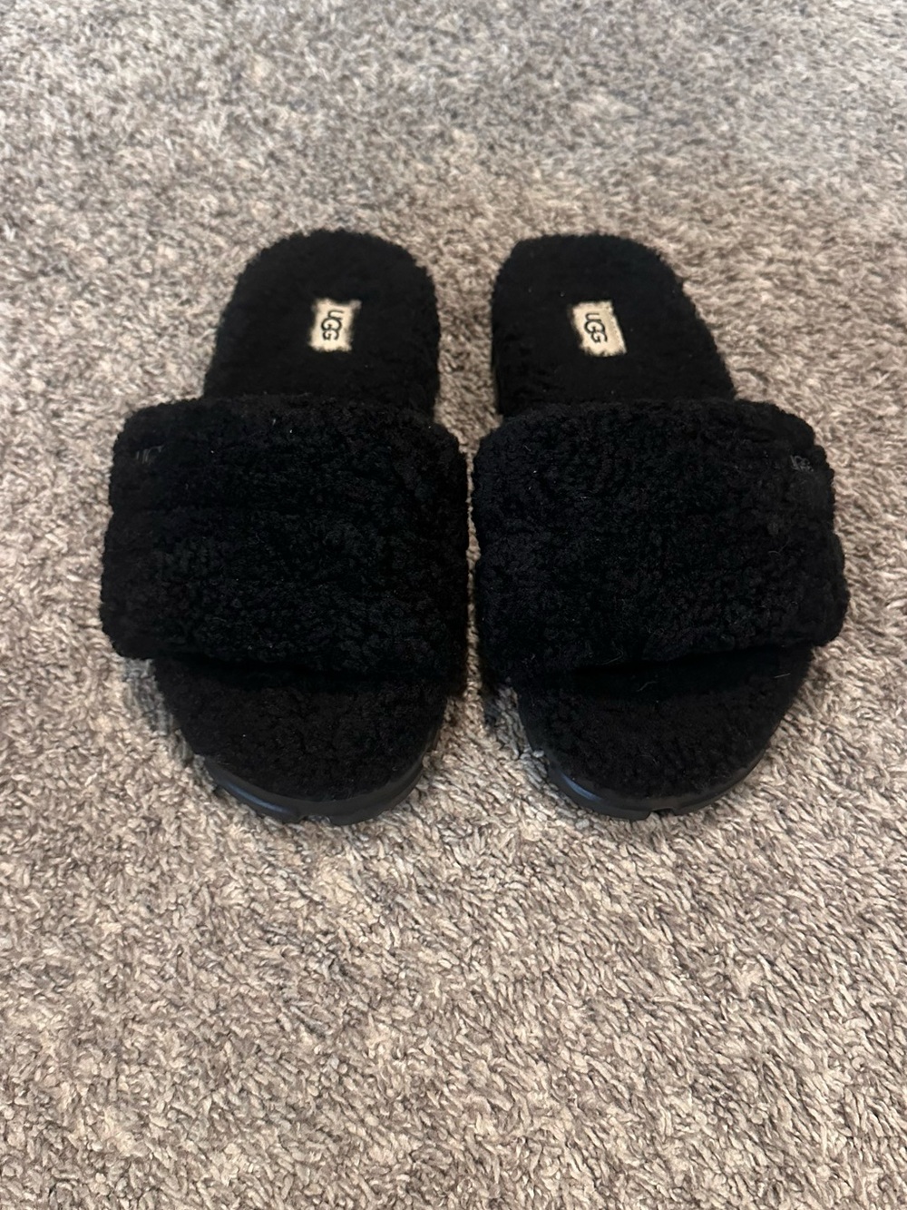 UGG Fluff Yeah Slides Black Sheepskin Size 7 NEW
